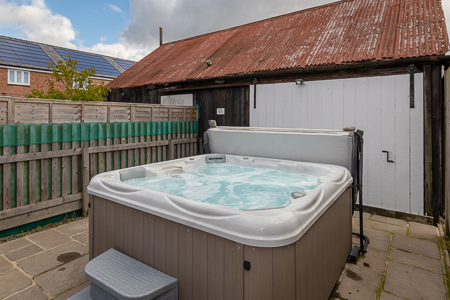 Beacon Cottage Hot Tub