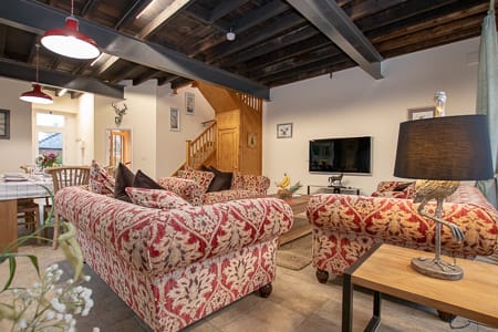 Harbour View living area