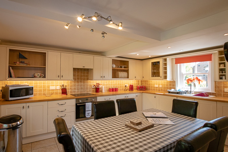 Salter's Cottage Kitchen